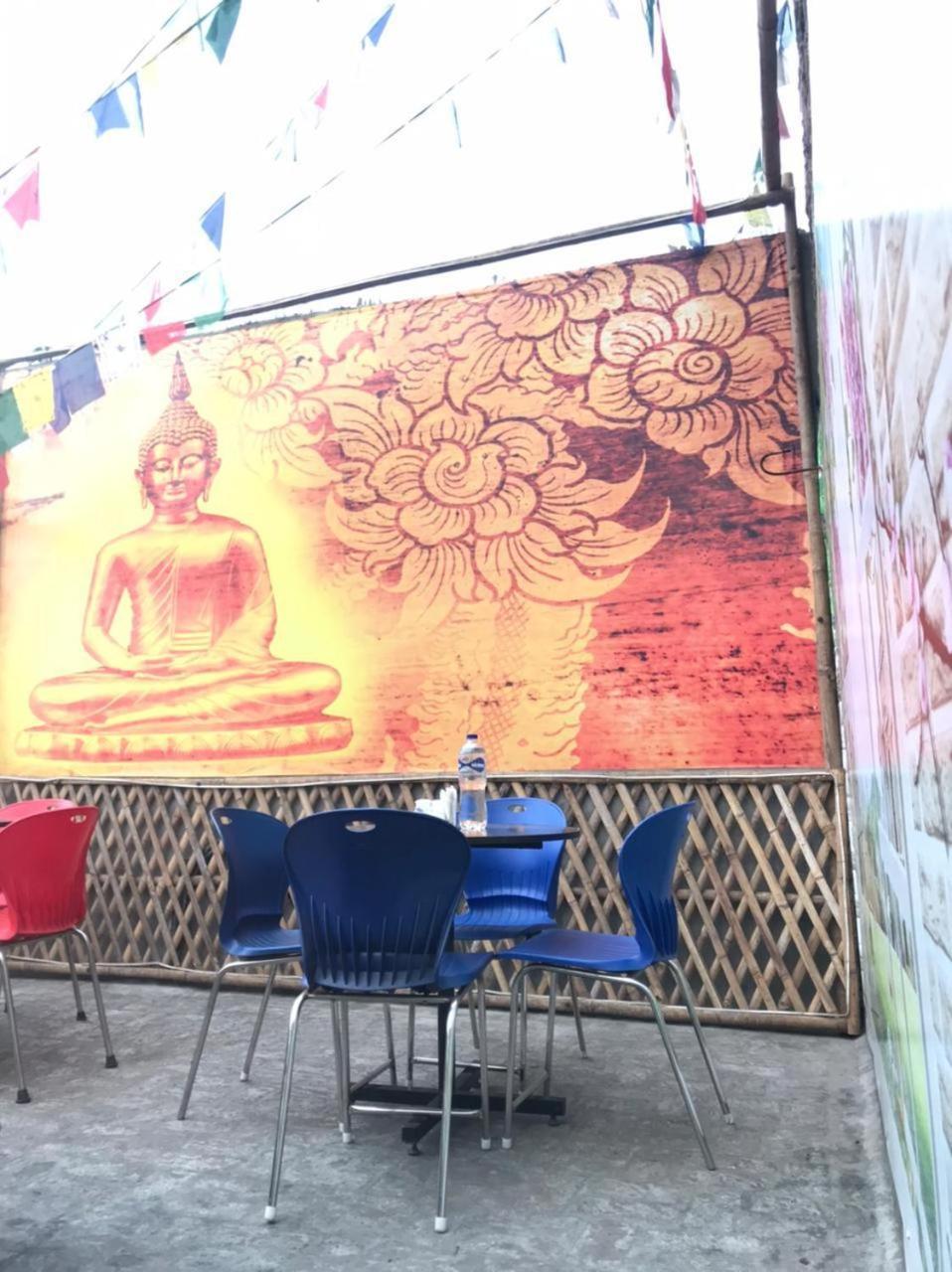 Hampton Hotel - 200 Mt From Golden Temple アムリトサル エクステリア 写真