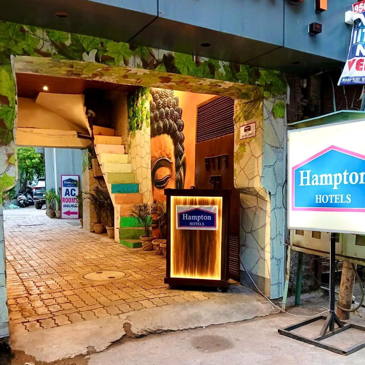 Hampton Hotel - 200 Mt From Golden Temple アムリトサル エクステリア 写真